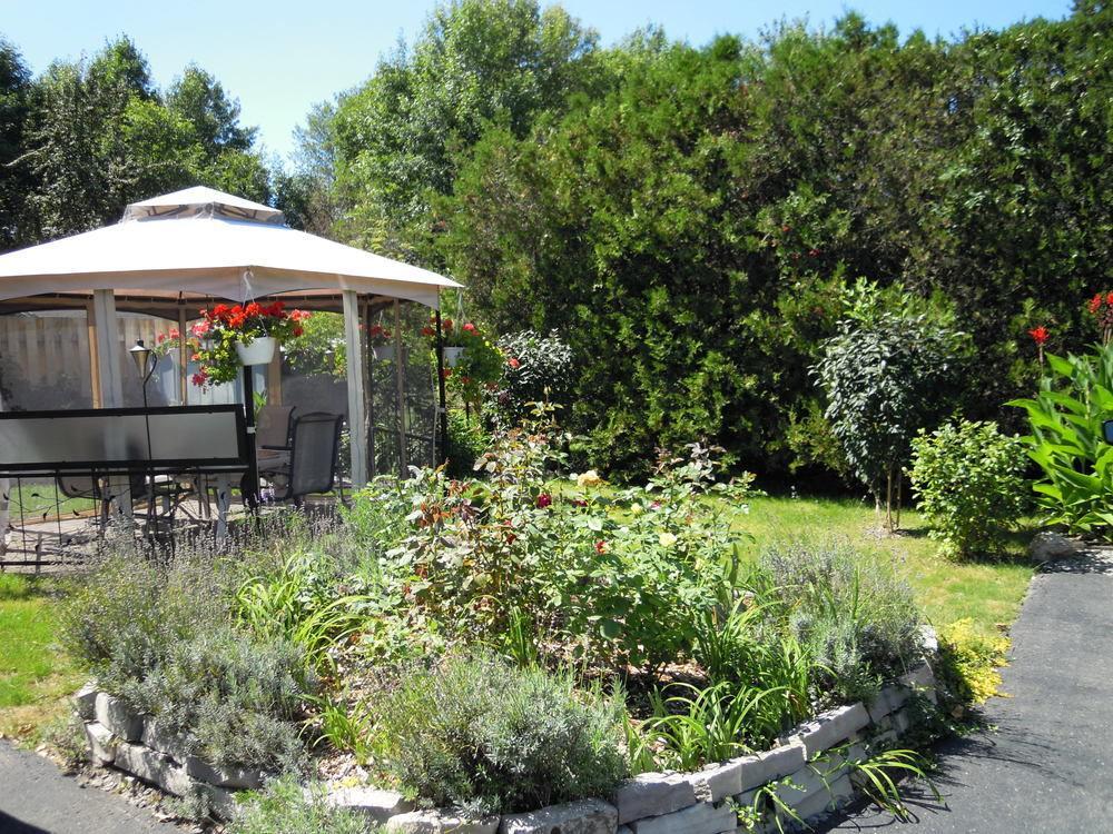 Williams Gate Bed & Breakfast Private Suites Niagara-on-the-Lake Exterior photo