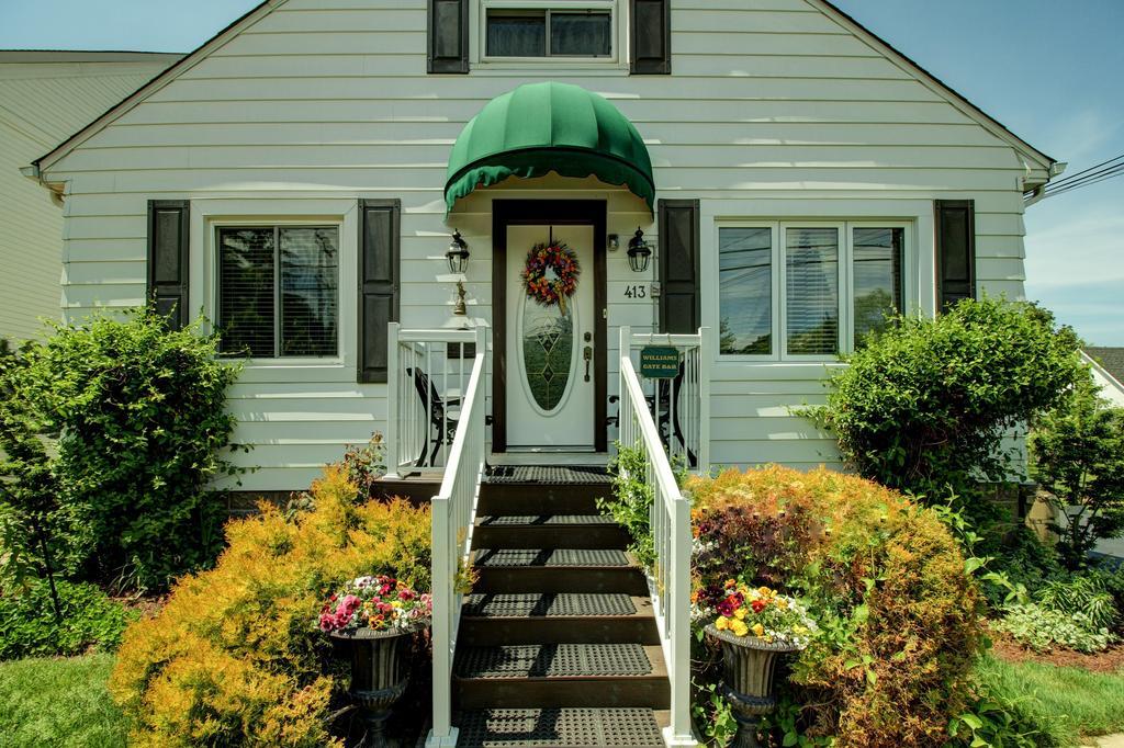 Williams Gate Bed & Breakfast Private Suites Niagara-on-the-Lake Exterior photo