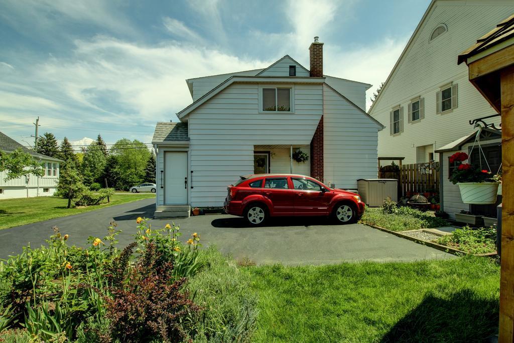 Williams Gate Bed & Breakfast Private Suites Niagara-on-the-Lake Exterior photo