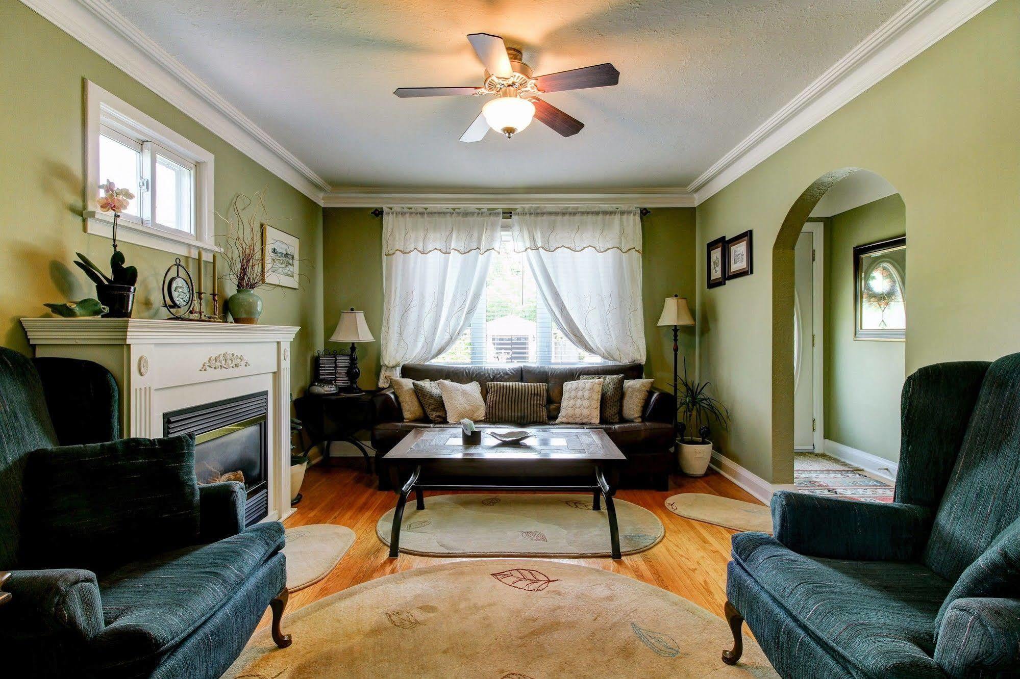Williams Gate Bed & Breakfast Private Suites Niagara-on-the-Lake Exterior photo